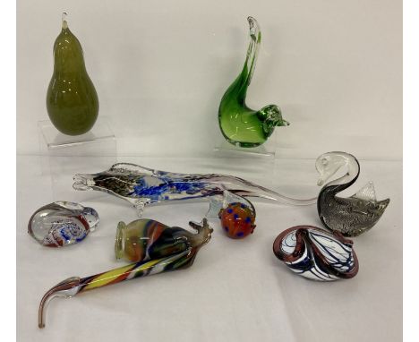 8 pieces of art glass to include paperweight by Guernsey Island Studios and Avondale glass newt. Other pieces include glass p