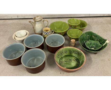 A box of vintage and modern ceramic serving bowls and table ware. To include 4 x 3 pint Denby stoneware bowls and a vintage g