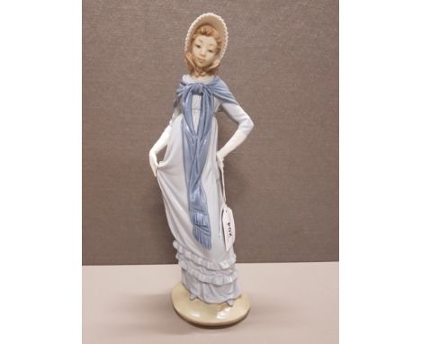 NAO FIGURINE LADY WITH BOW AND HAT