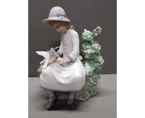 NAO FIGURE 383 GIRL WITH FEASTING DOVES