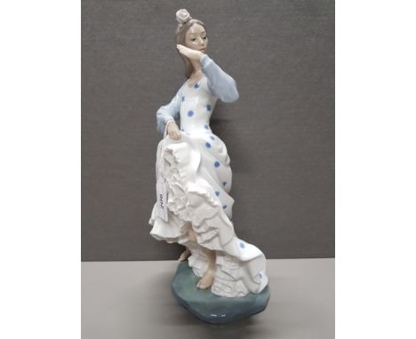 LARGE NAO FIGURE THE DANCING LADY