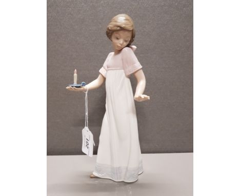 NAO FIGURE 1155 GIRL WITH CANDLE