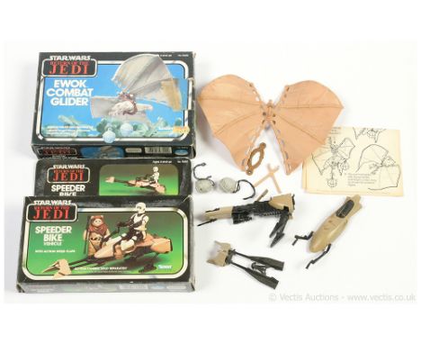 Kenner Star Wars vintage Return of the Jedi Speeder Bike, Good (missing rear flaps), within Good opened box. Kenner Star Wars