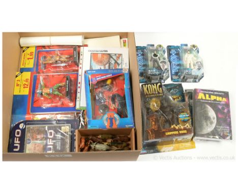 Quantity of TV and Film collectables and others including Playing Mantis Action Jackson Aquatic Mission Specialist, head has 