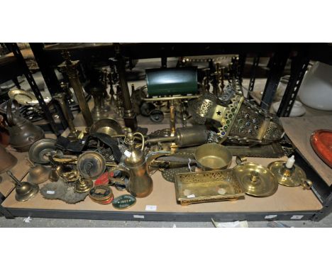 Quantity of brassware, to comprise table lamps, Moorish hanging light, Bankers lamp, coffee pot, various ceiling roses, brass