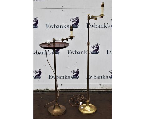 Brass extending library standard lamp, with a wooden tray circular stand, on domed base, 1122cm high, together with a brass s