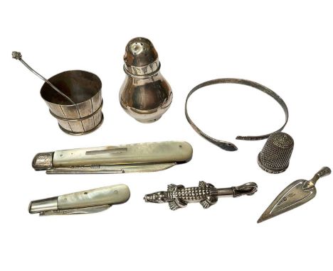 Chinese silver salt in the form of a wooden bucket, salt spoon and a Chinese silver pepperette, together with a Victorian sil
