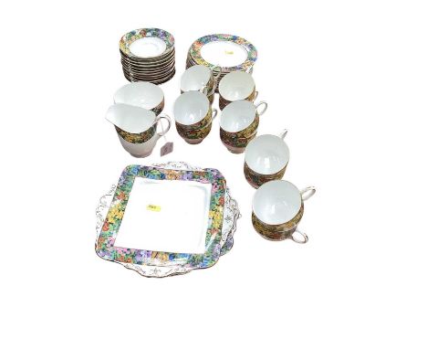Paragon teaset with floral decoration - 40 pieces