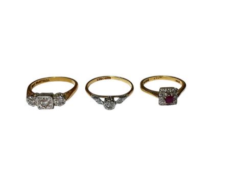 Art Deco 1930s diamond three stone ring in platinum illusion setting on 18ct gold shank, size L½, another similar single ston