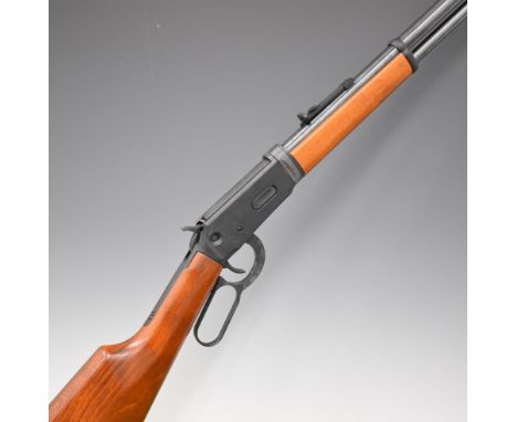 Walther Winchester style lever-action .177&nbsp;CO2&nbsp;carbine air rifle with two 8 shot magazines, adjustable sights and b