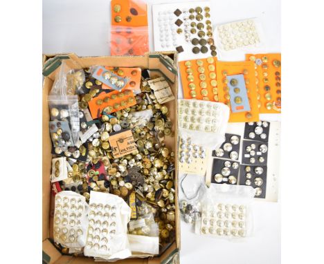Approximately 500 British Forces button and rank insignia including Royal Navy, Royal Air Force and Army, Life Guards, Gurkha