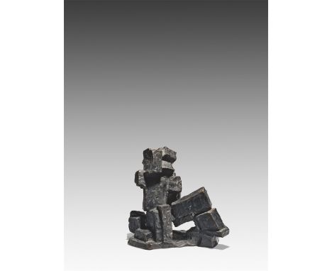 Fritz Wotruba (1907 – Wien – 1975). „Figur“ (Entwurf 2). 1963Bronze mit schwarzbrauner Patina.  33&nbsp;×&nbsp;36&nbsp;×&nbsp