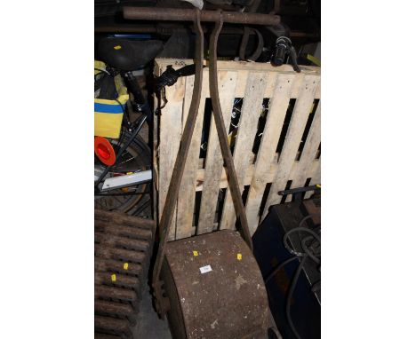 GARDEN ROLLER 