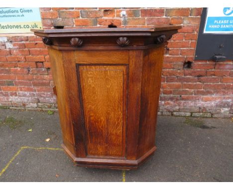St Mary's Abbey - A VINTAGE OAK PULPIT - OPEN TO ONE SIDE H-112 W-92 CM