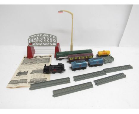 A loose Lone Star Locos 000 scale train set, comprising diecast 0-6-0 tank locomotive, two tenders, two passenger coaches, op