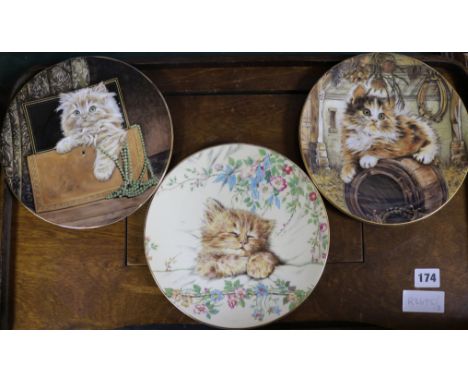 A quantity of decorative plates including Spode and Wedgwood