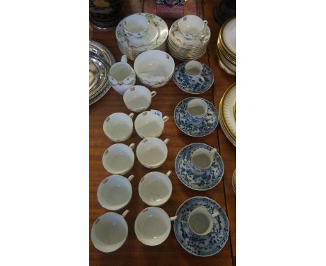 Mixed assorted ceramics to include Chinese blue and white teacups and saucers, a Crown Staffordshire tea service, Newhall Pot