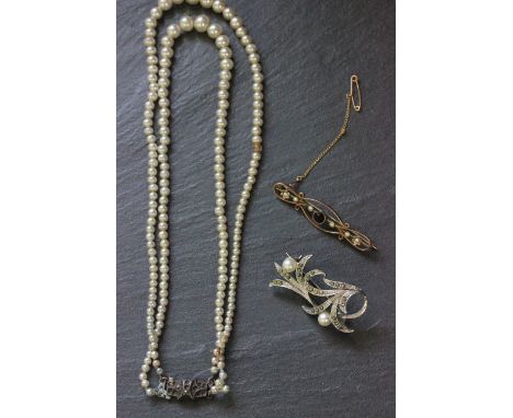 Boxed 9ct gold brooch with Pearls and Amethyst plus a faux pearl necklace and white metal brooch