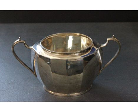 Twin handled Sheffield hallmarked silver sugar bowl, maker S&W