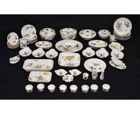 Worcester 'Evesham' part eight person dinner service to include; eight side plates, eight dinner plates, eight ramekins, grav