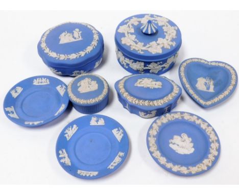 A group of blue Wedgwood Jasperware, to include trinket dishes, trinket boxes and a circular dome topped trinket box, 12cm wi