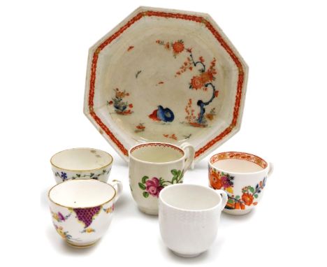 19thC cups, including Meissen, Amslet, Berlin, etc., and an octagonal Kakiemon design octagonal plate, 21cm diameter. (AF)