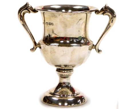 A small silver two-handled prize cup, Chester, 3oz.