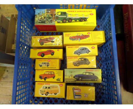 11 Atlas Dinky Toys. Leyland Octopus Flat Truck with chains (935). Ford Thunderbird (555), Volkswagen (181), Citroen 2CV (24T