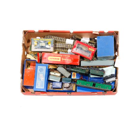 A quantity of OO gauge model railway by Hornby Dublo, Tri-ang, etc. Hornby Dublo items include; 2x D1 Signal Cabin. 3-rail BR