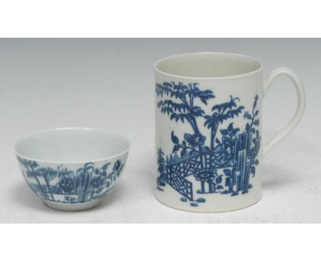 A Worcester Plantation pattern cylindrical mug, slightly tapering, printed in underglaze blue, to verso with chinoiserie pago