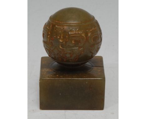 A Chinese hardstone seal, globular finial carved in the Archaic taste, 4cm square 