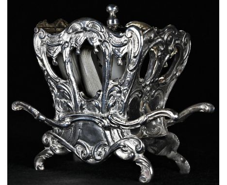 An early 20th century Dutch silver novelty miniature playing card box, as a sedan chair, hinged cover, 7.5cm wide, partial Lo