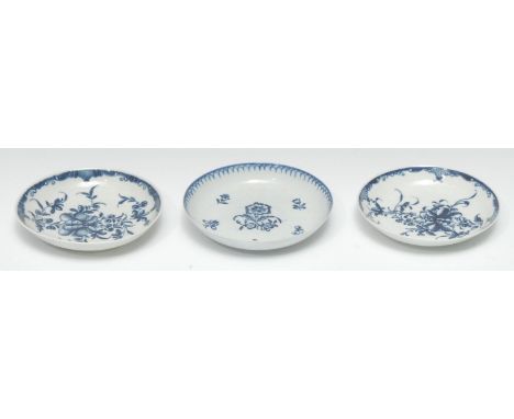 A Worcester Gilliflower pattern saucer, printed with flower sprigs, crowsfoot border, 12.5cm diam, crescent mark, c.1770;  ot