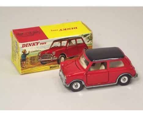 DINKY TOY.
A Dinky Toys Morris Mini-Minor (automatic) Model No.183, with original box & leaflet concerning the Mini Automatic