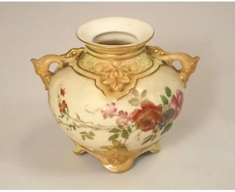 ROYAL WORCESTER.
A late 19th century Royal Worcester porcelain vase, with dragon handles. Shape 1176. Height 9cm.