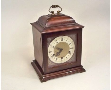 BRACKET CLOCK.
An early 20th century bracket clock.
Height 30cm.