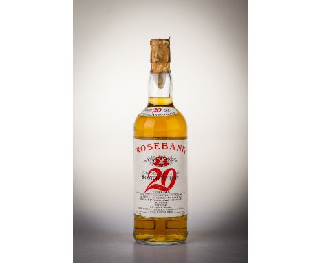 567 Rosebank 20 Years old Unblended Single Malt Scotch Whisky Dalla collezione privata di un noto ristoratore toscano. From t
