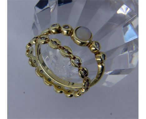 ZWEI DAMENRINGE.585/000 Gelbgold mit kleinen Diamanten und Opal bei einem Ring.  Ringgr. 53, Brutto ca. 3,32g