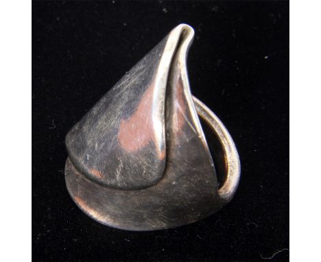 DESIGNER RING.Silber. Gemarkt "Bruckmann". Ringgr. 56, ca. 18,8g