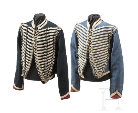 Zwei Dolmane für Angehörige der berittenen Truppen, Zweites Kaiserreich  Dolman des 4. Husaren-Regiments aus graublauem Wollt