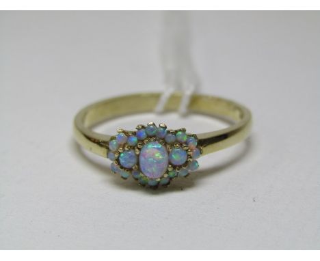 9ct YELLOW GOLD OPAL CLUSTER RING, size O/P 