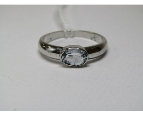 9ct WHITE GOLD AQUAMARINE SOLITAIRE RING, oval cut collar set aquamarine in 9ct white gold mount, size P/Q 