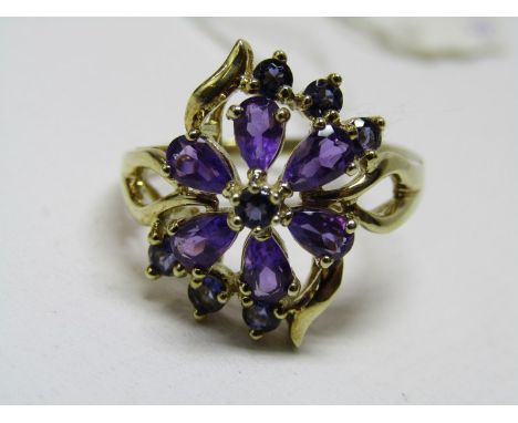 9ct YELLOW GOLD AMETHYST CLUSTER RING, size Q 