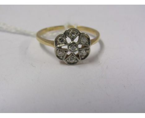 VINTAGE 18CT YELLOW GOLD DIAMOND STEPPED STYLE RING, size I/J 