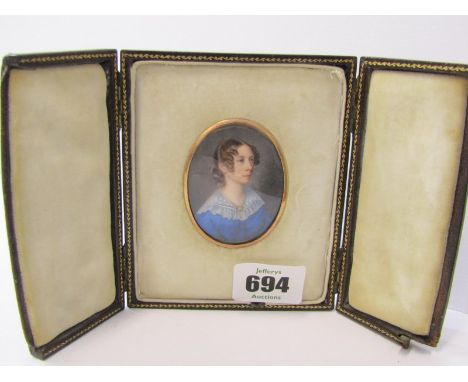 PORTRAIT MINIATURE, leather cased oval portrait on ivory "Young Lady with blue dress and white lace collar" 
