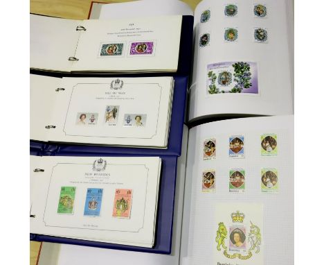 Royal Events Commonwealth Omnibus stamp collections; 1972, 1977, 1978 and 1982 in five albums. P&amp;P Group 3 (£25+VAT for t