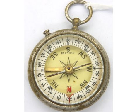 Small cased pocket compass, made in England. P&amp;P Group 1 (£14+VAT for the first lot and £1+VAT for subsequent lots) 
