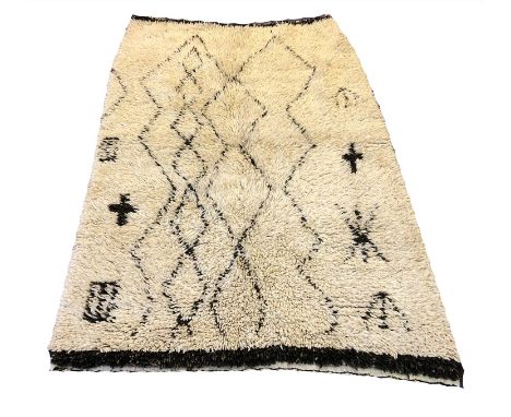 VINTAGE BENI OURAIN BERBER RUG 220cm x 135cm, high atlas mountains design.