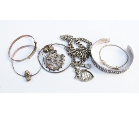 A collection of silver including chain, bangle, bracelets, Sherwood Foresters badge etc, 3.25 ozt approx 