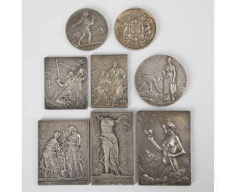 8 Silbermedaillen.             Maximal 7 x 5 cm. Gesamt 490 g.             Frauenakt bei der Ausgrabung "Archeologie"; S.E. V